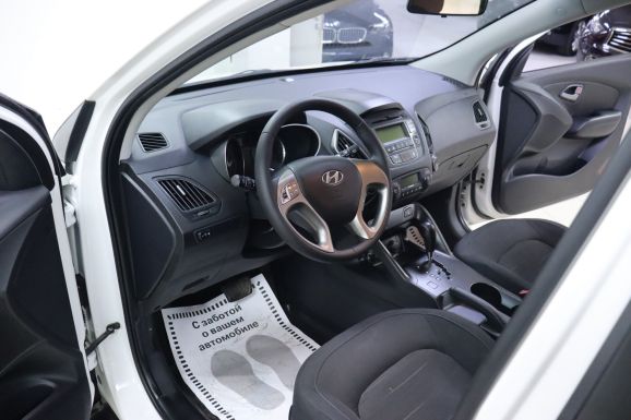 Hyundai ix35, 2.0 л, АТ, 2014 фото 10