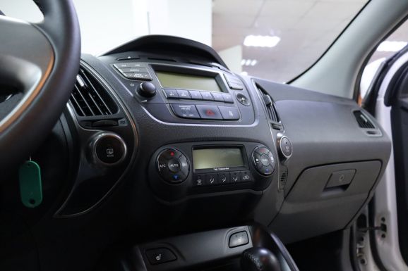 Hyundai ix35, 2.0 л, АТ, 2014 фото 11