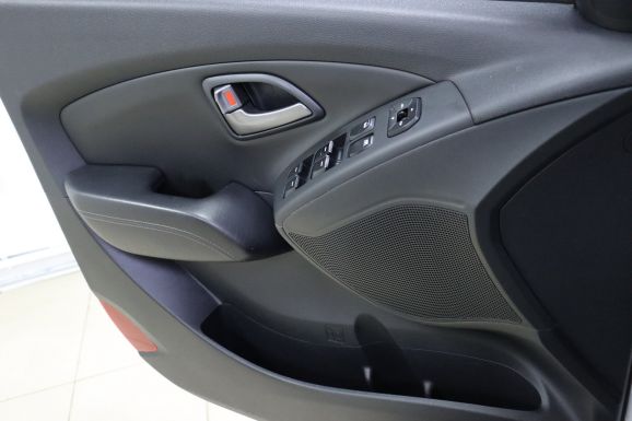 Hyundai ix35, 2.0 л, АТ, 2014 фото 13