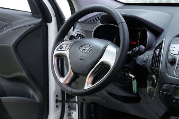 Hyundai ix35, 2.0 л, АТ, 2014 фото 2