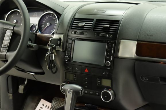 Volkswagen Touareg, 3.0 л, АТ, 2007 фото 10