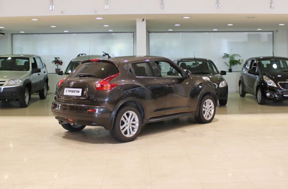 Nissan Juke, 1.6 л, Вариатор, 2013 фото 6