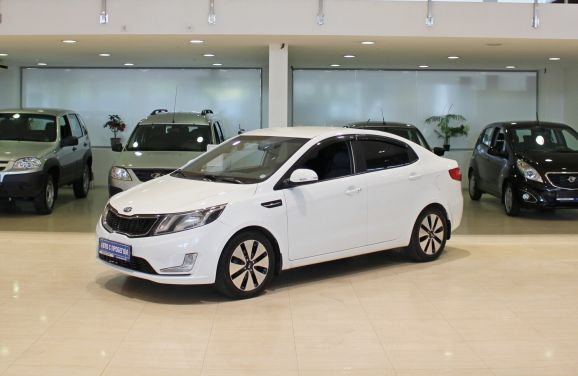 Kia Rio, 1.6 л, АТ, 2013 фото 3