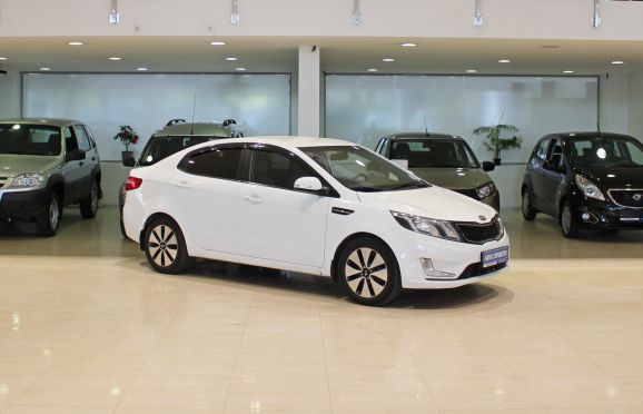 Kia Rio, 1.6 л, АТ, 2013 фото 4