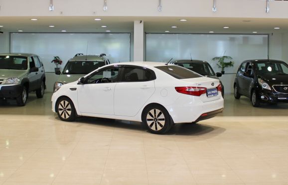 Kia Rio, 1.6 л, АТ, 2013 фото 5