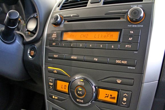 Toyota Corolla, 1.6 л, АТ, 2012 фото 9