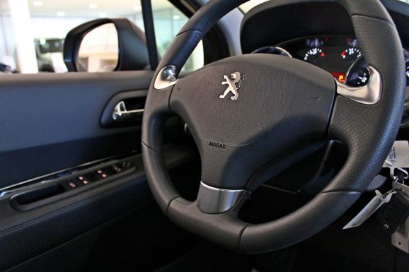 Peugeot 3008, 1.6 л, АТ, 2015 фото 10