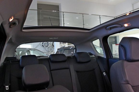 Peugeot 3008, 1.6 л, АТ, 2015 фото 2