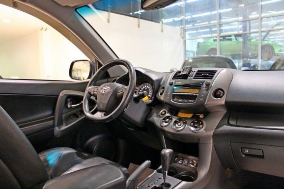 Toyota RAV4, 2.0 л, Вариатор, 2011 фото 7