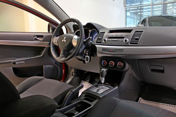 Mitsubishi Lancer, 1.5 л, АТ, 2011 фото 7