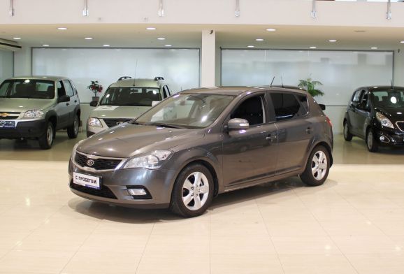 Kia Ceed, 1.6 л, АТ, 2010 фото 3