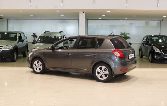 Kia Ceed, 1.6 л, АТ, 2010 фото 5
