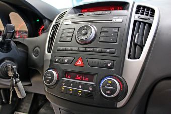 Kia Ceed, 1.6 л, АКПП, 2010 фото 9