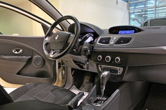 Renault Fluence, 1.6 л, Вариатор, 2014 фото 7