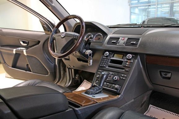 Volvo XC90, 2.5 л, АТ, 2010 фото 7