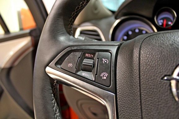 Opel Mokka, 1.4 л, АТ, 2013 фото 1