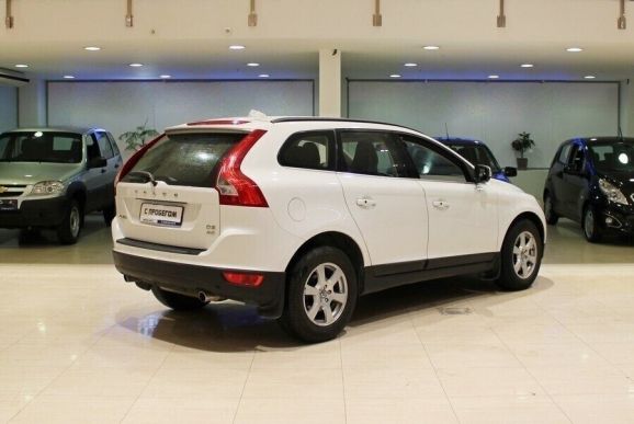 Volvo XC60, 2.4 л, АТ, 2013 фото 4