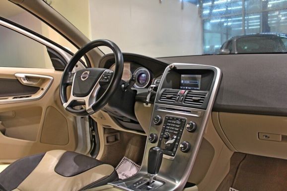 Volvo XC60, 2.4 л, АТ, 2013 фото 7
