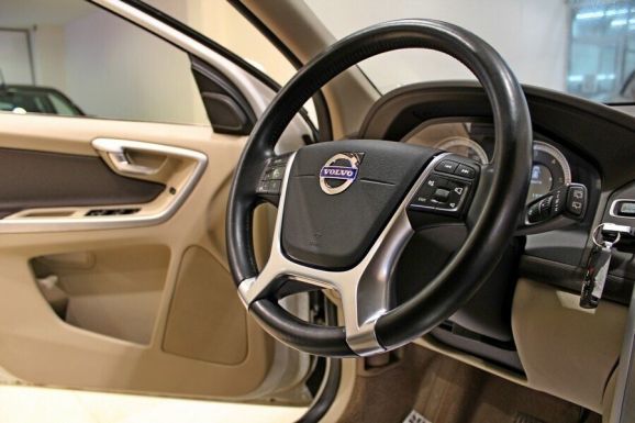 Volvo XC60, 2.4 л, АТ, 2013 фото 11