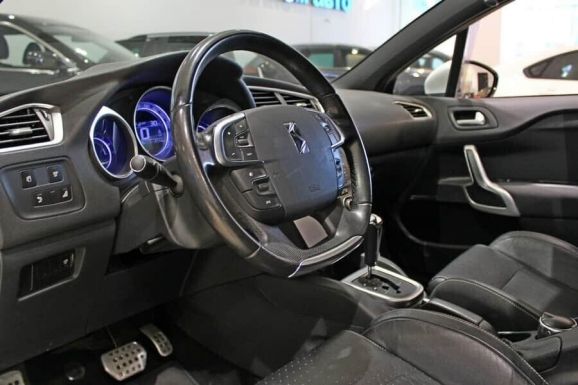 Citroen DS4, 1.6 л, АТ, 2013 фото 2