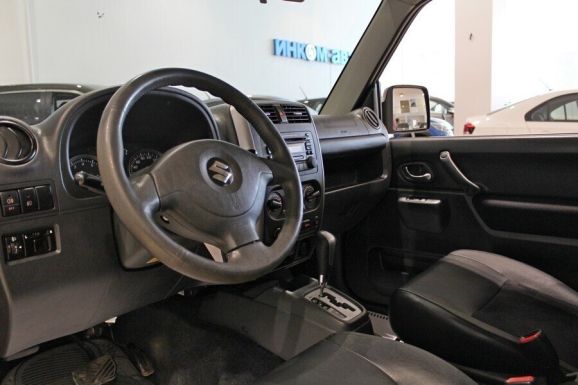 Suzuki Jimny, 1.3 л, АТ, 2010 фото 2