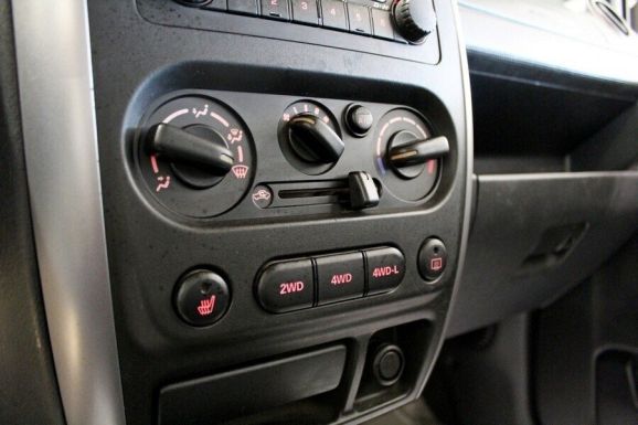 Suzuki Jimny, 1.3 л, АТ, 2010 фото 1