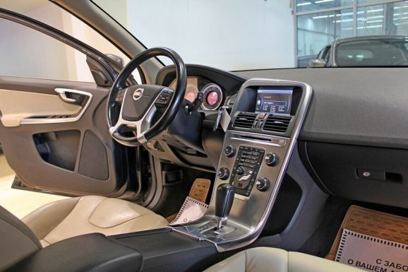 Volvo XC60, 2.4 л, АТ, 2011 фото 7
