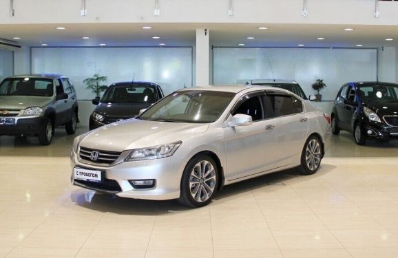 Honda Accord, 2.4 л, АТ, 2014 фото 3