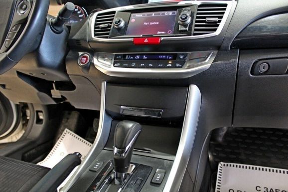 Honda Accord, 2.4 л, АТ, 2014 фото 9