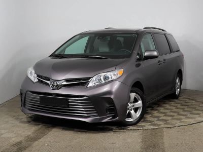 Toyota Sienna, 3.5 л, АКПП, 2018 фото 3