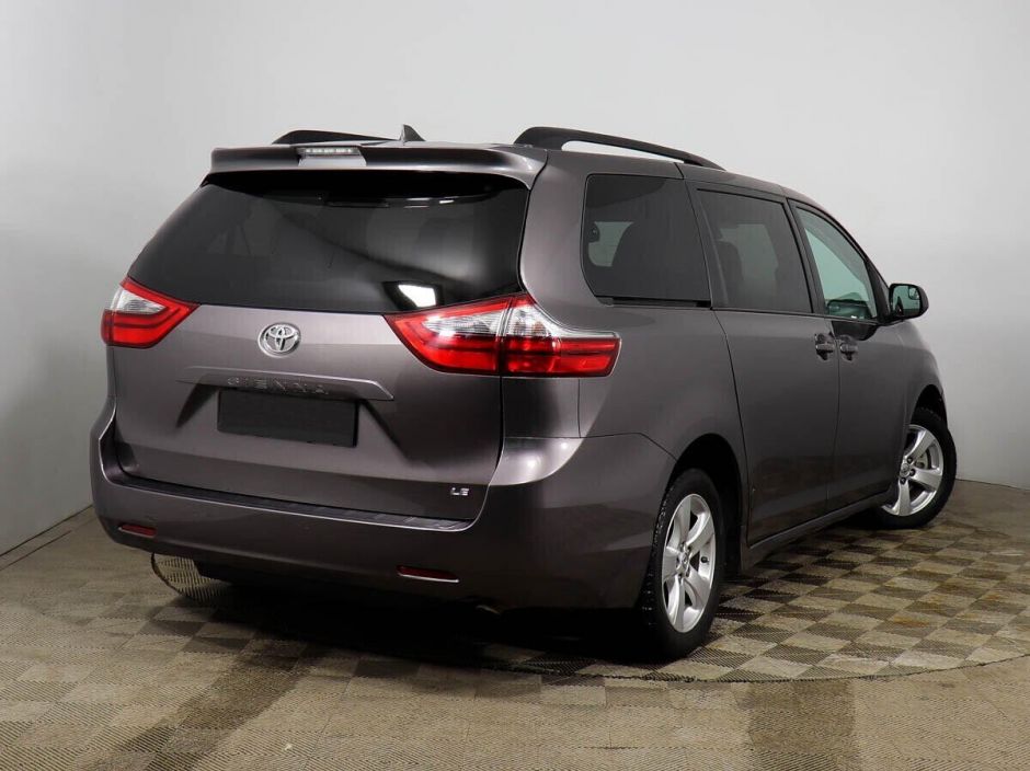 Toyota Sienna, 3.5 л, АТ, 2018 фото 4