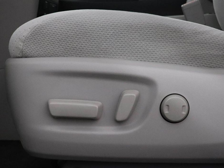 Toyota Sienna, 3.5 л, АТ, 2018 фото 7