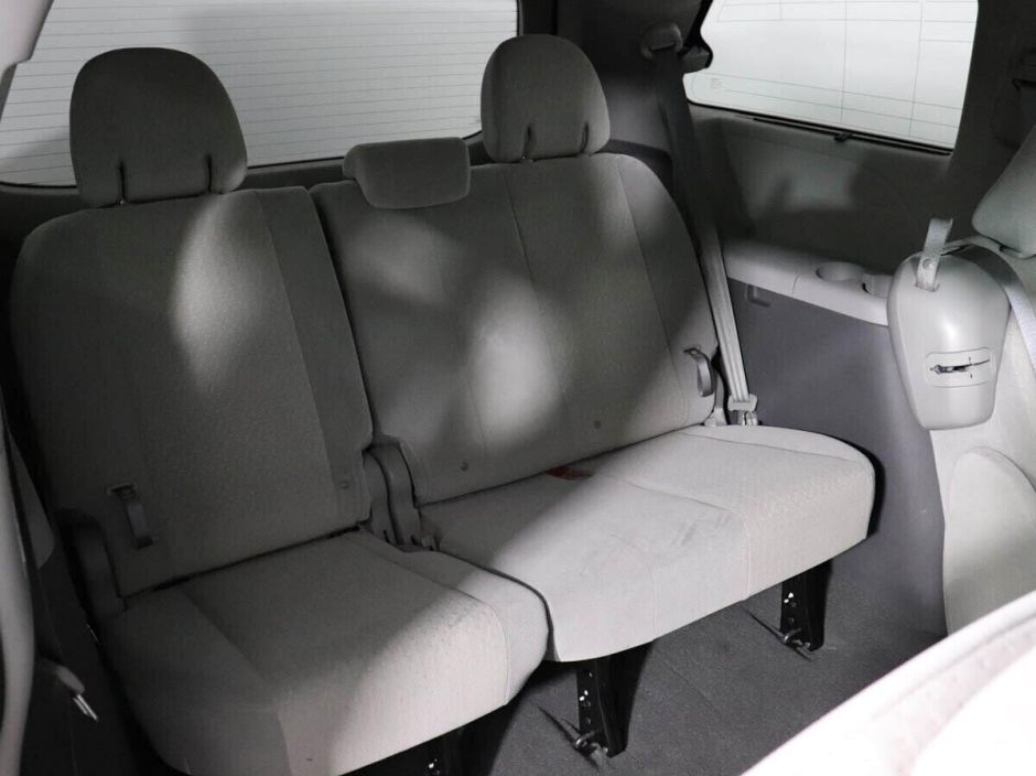 Toyota Sienna, 3.5 л, АТ, 2018 фото 15