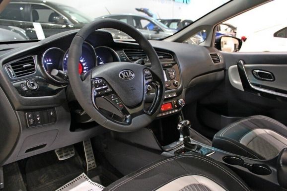 Kia Ceed, 1.6 л, АТ, 2015 фото 9