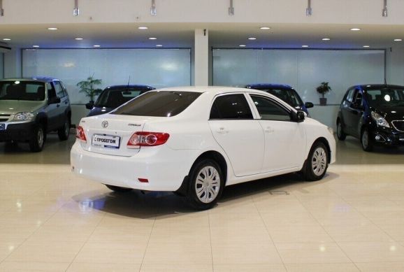 Toyota Corolla, 1.6 л, АТ, 2011 фото 6