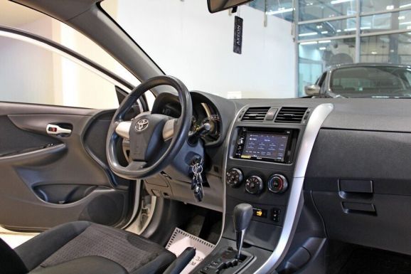 Toyota Corolla, 1.6 л, АТ, 2011 фото 7