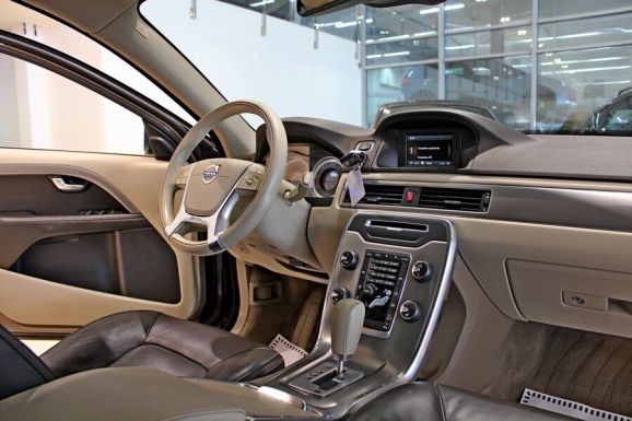 Volvo XC70, 2.4 л, АТ, 2012 фото 7