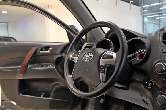 Toyota Highlander, 3.5 л, АТ, 2013 фото 11