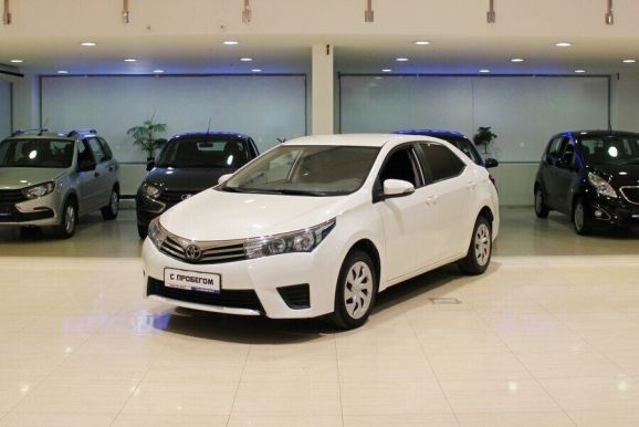 Toyota Corolla, 1.6 л, Вариатор, 2013 фото 3