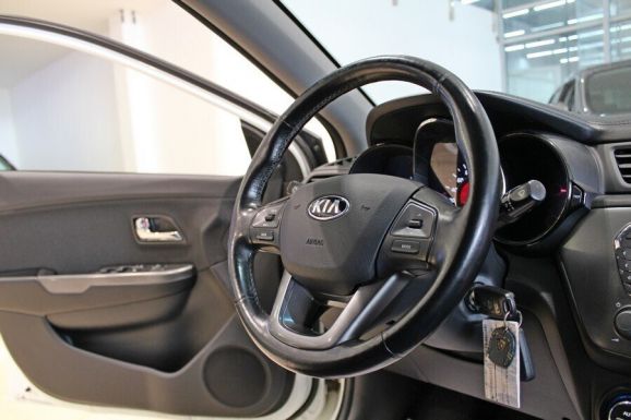 Kia Rio, 1.6 л, АТ, 2013 фото 9