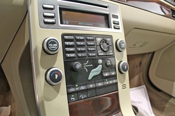 Volvo XC70, 2.4 л, АТ, 2011 фото 1