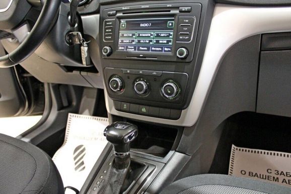 Skoda Yeti, 1.8 л, Робот, 2012 фото 2