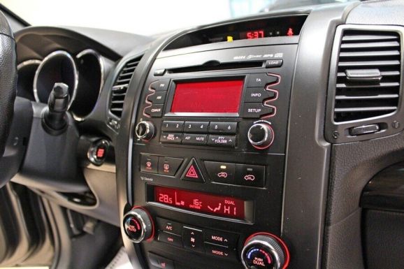 Kia Sorento, 2.4 л, АТ, 2010 фото 10