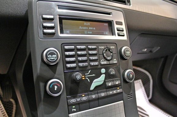 Volvo XC70, 2.4 л, АТ, 2010 фото 1