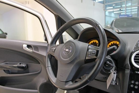 Opel Corsa, 1.4 л, АТ, 2013 фото 9