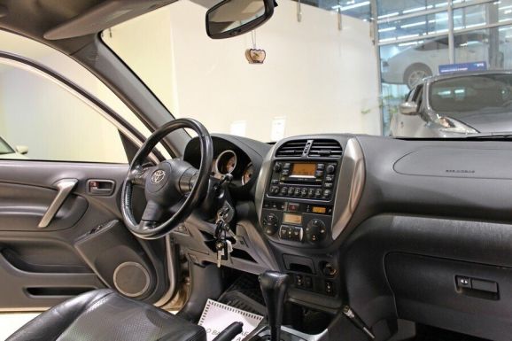 Toyota RAV4, 2.0 л, АТ, 2005 фото 7