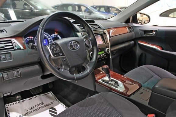 Toyota Camry, 2.5 л, АТ, 2011 фото 2