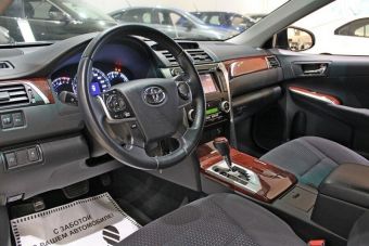 Toyota Camry, 2.5 л, АКПП, 2011 фото 2