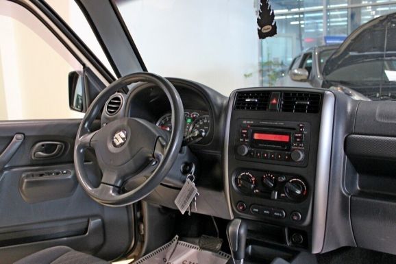 Suzuki Jimny, 1.3 л, АТ, 2011 фото 7