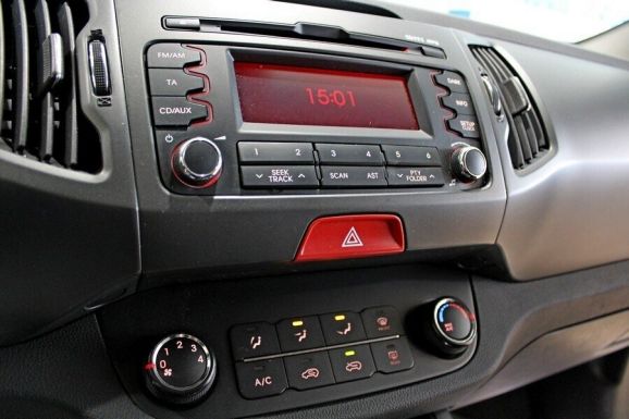 Kia Sportage, 2.0 л, АТ, 2012 фото 1